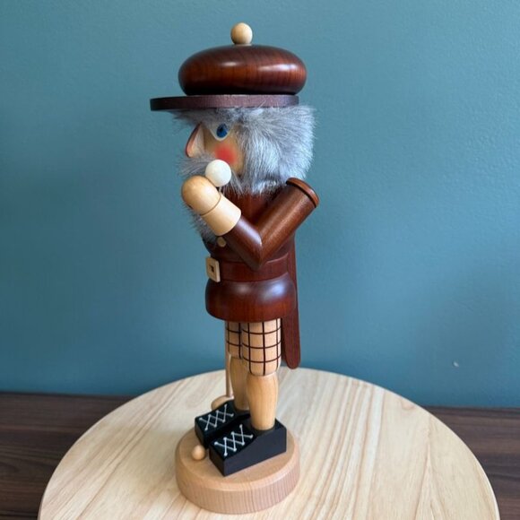 Vintage SN Seiffener Nutcracker Golfer W/ Clubs Made In Germany  Wooden Craftsma - Picture 7 of 10